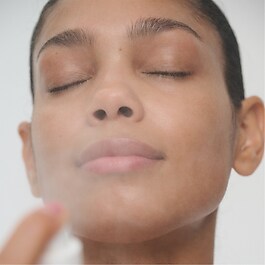 SuperSerum Hydrating Mist - Siero spray per nutrire istantaneamente la pelle